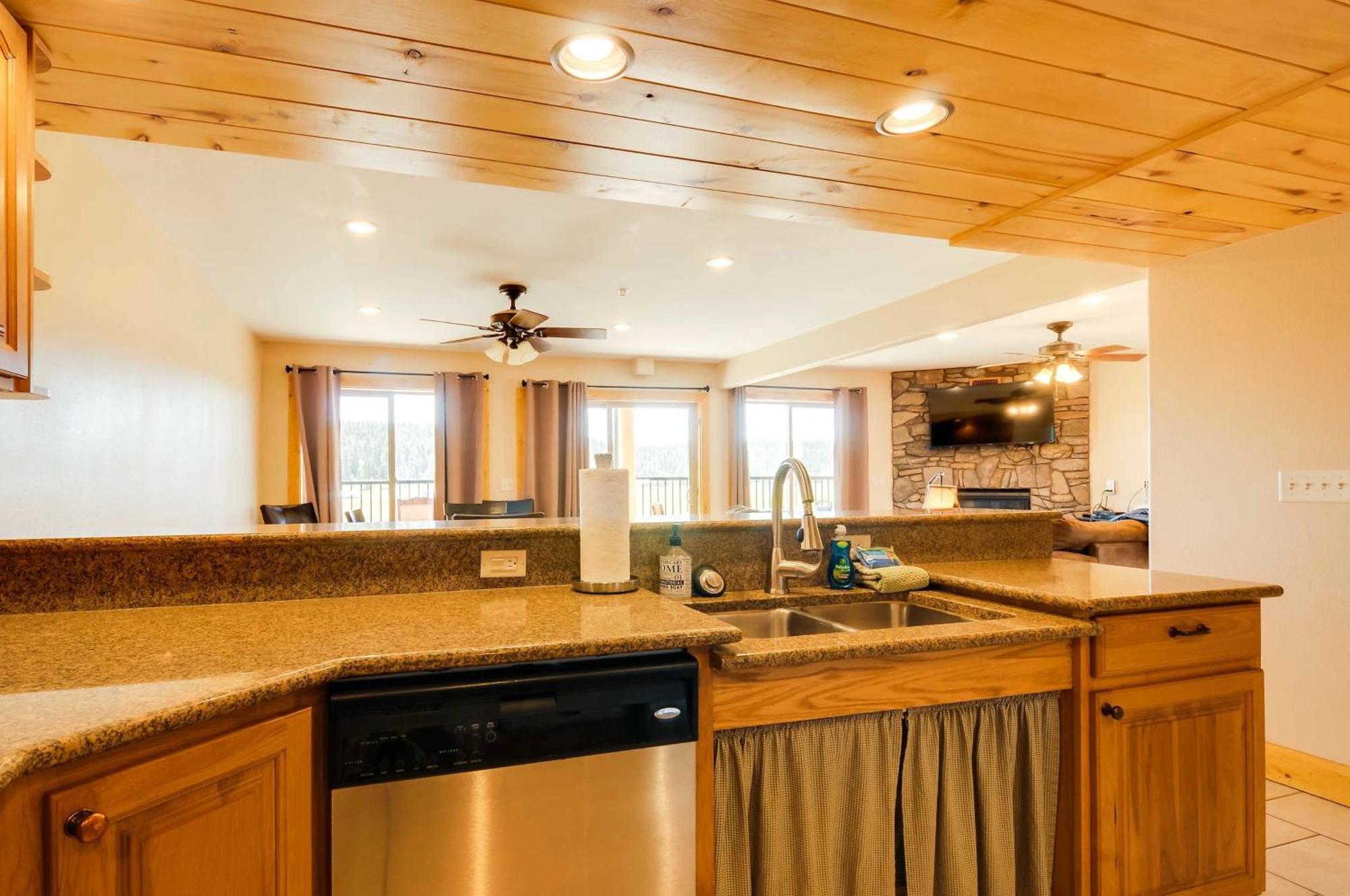 The Lodge at Duck Creek Duck Creek Village Buitenkant foto